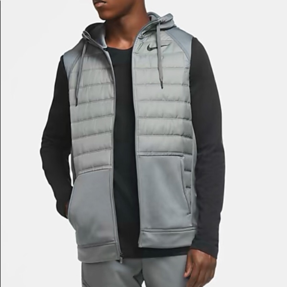 Nike therma
